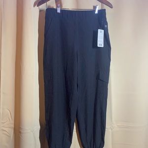 NWT medium Apana workout pants